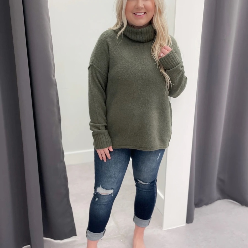 RD Style - NWT - Winter White - Spun Sugar Sweater